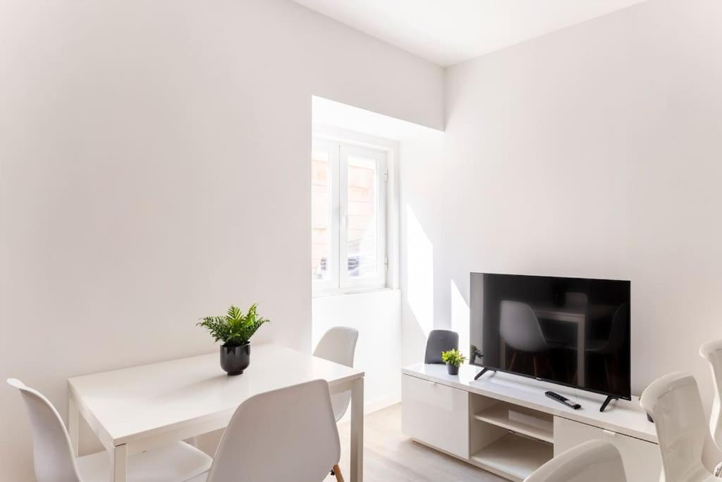 Cozy And Modern Flat In Lisbon Apartment ภายนอก รูปภาพ